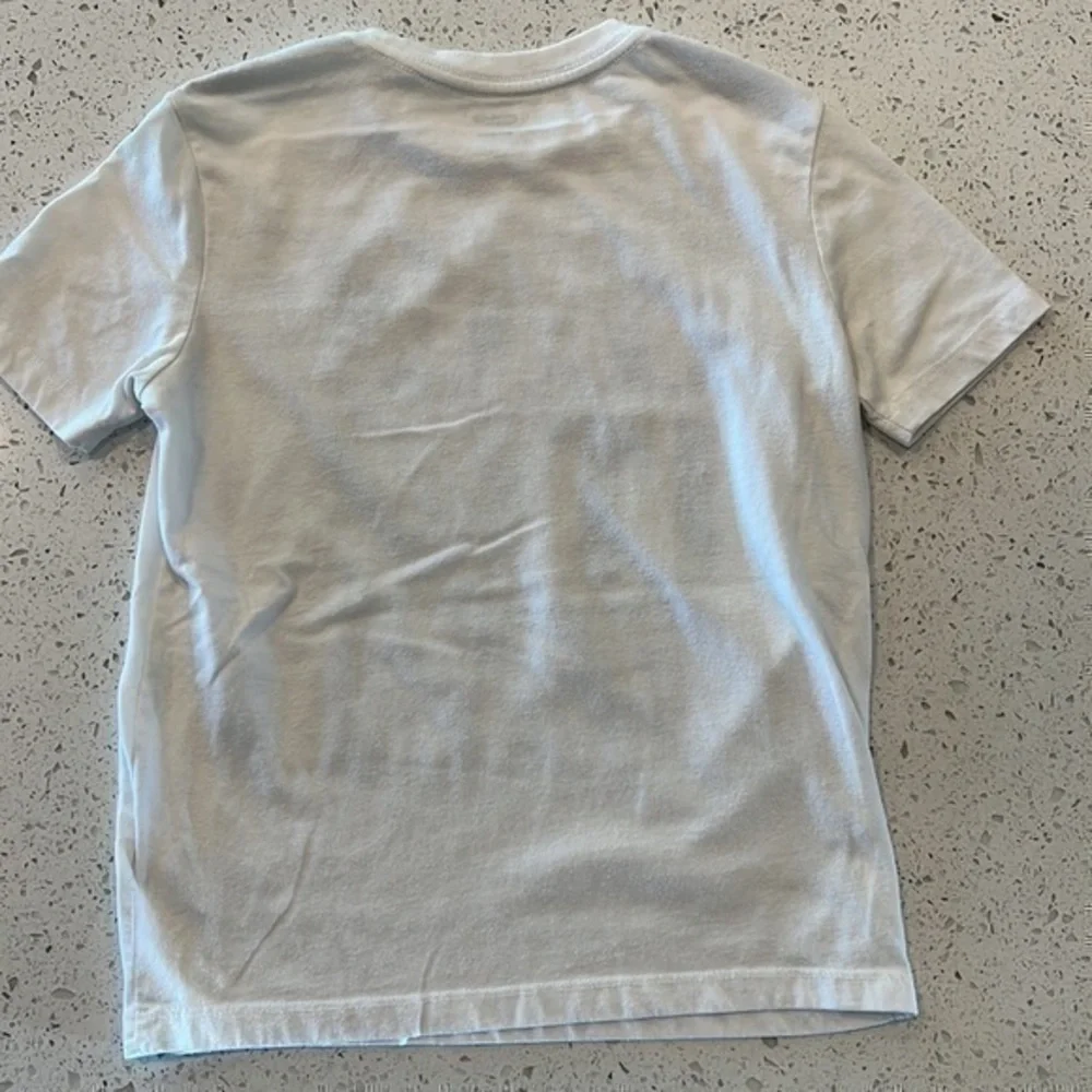 Old Navy Boys Tee Size M (8)